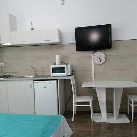 شقة Garsoniera Papaya Beach Năvodari المظهر الخارجي الصورة